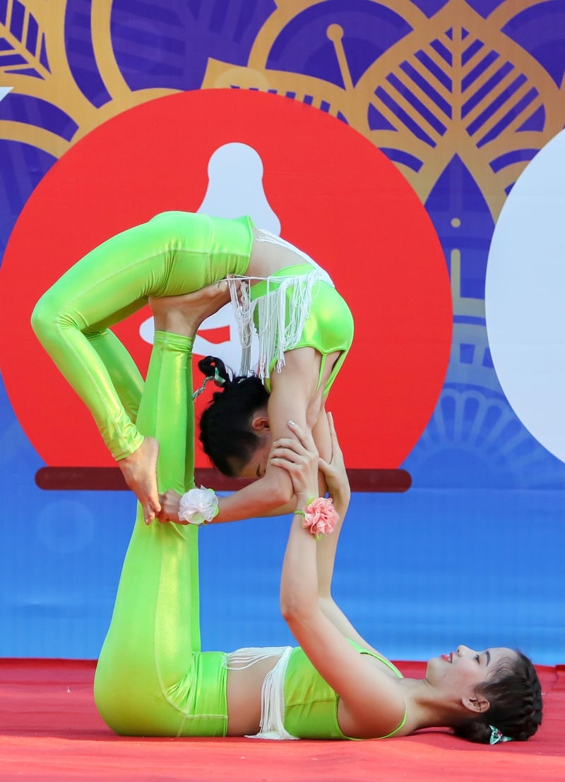 Acrobatic Performances